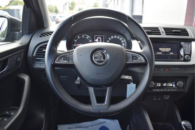 Skoda FABIA 1.0 TSI Drive Trekhaak, Cruise, DAB, Navi, Navi, PDC