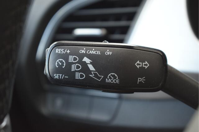 Skoda FABIA 1.0 TSI Drive Trekhaak, Cruise, DAB, Navi, Navi, PDC