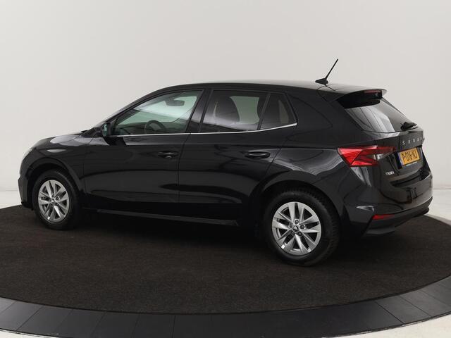 Skoda FABIA 1.0 TSI Business Edition | Carplay | Navigatie | Full LED | Digital Cockpit | Climate control | Parkeerhulp | Cruise control | Sfeerverlichting | DAB | Getint glas