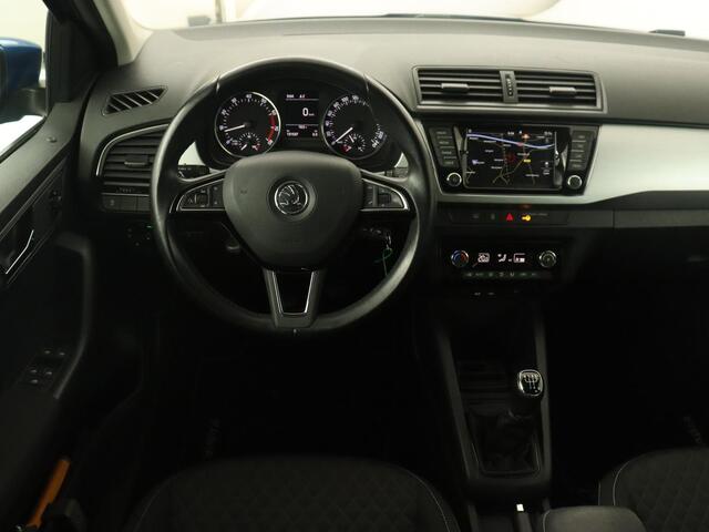 Skoda FABIA 1.2 TSI Drive | Climate control | DAB | Cruise control | Navigatie | Bluetooth | Parkeerhulp | Getint glas | LED