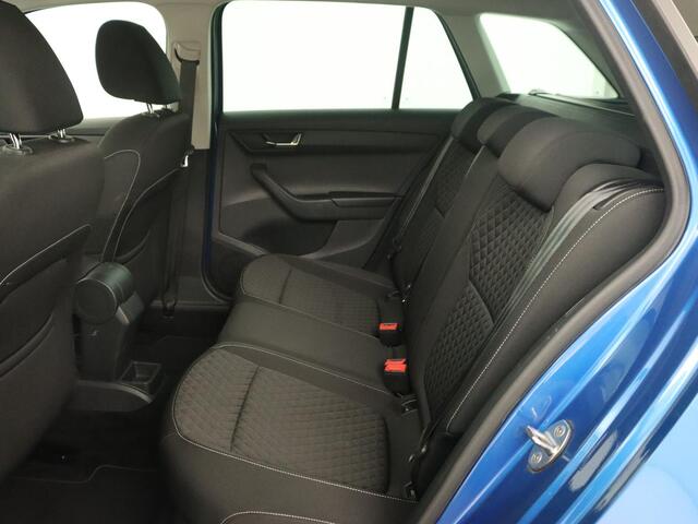 Skoda FABIA 1.2 TSI Drive | Climate control | DAB | Cruise control | Navigatie | Bluetooth | Parkeerhulp | Getint glas | LED