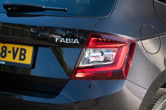 Skoda FABIA 1.0 TSI Style 110pk DSG | Navi by App | Stoelverw. | Keyless | Camera | PDC V+A | Cruise