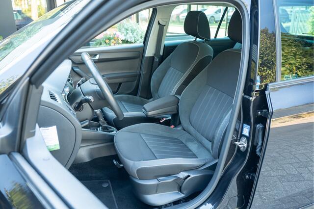 Skoda FABIA 1.0 TSI Style 110pk DSG | Navi by App | Stoelverw. | Keyless | Camera | PDC V+A | Cruise