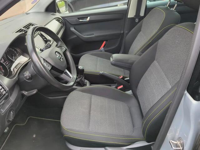 Skoda FABIA Combi 1.0 MPI 75pk Business Edition / Panoramadak / Navigatie / Stoelverwarming