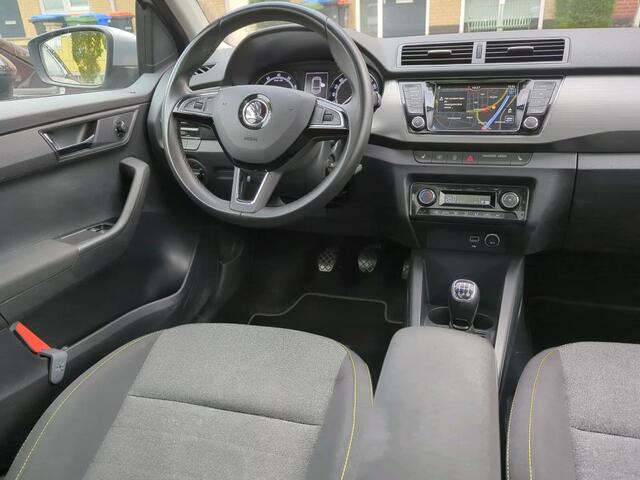 Skoda FABIA Combi 1.0 MPI 75pk Business Edition / Panoramadak / Navigatie / Stoelverwarming