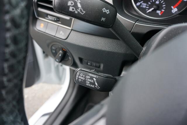 Skoda FABIA Combi 1.0 TSI | DSG | Style Business | Airco | ACC | Panoramadak | Stoelverwarming | Trekhaak