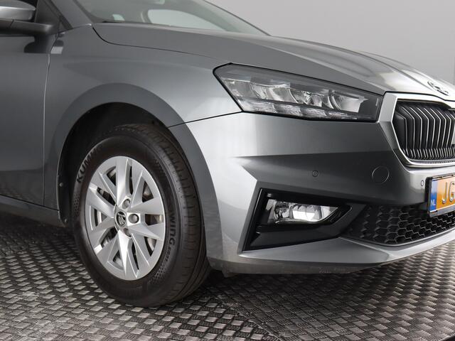 Skoda FABIA 1.0 TSI Business Edition (Stoelverw. / Camera / Navi / Draadloos carplay / Keyless)