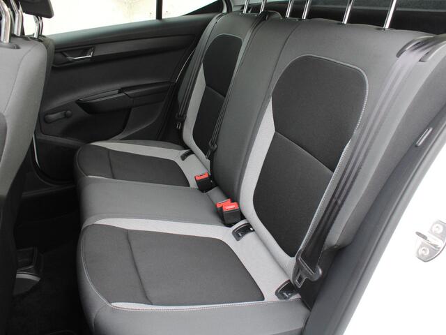 Skoda FABIA 1.0 Ambition | NAVIGATIE | 12 MAANDEN BOVAG GARANTIE |