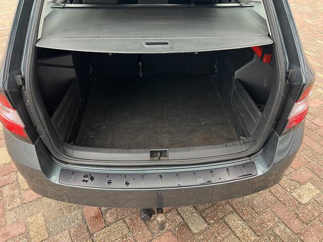 Skoda FABIA Combi 1.0 TSI Drive | Nieuw Binnen! | Trekhaak | Sensoren | Airco