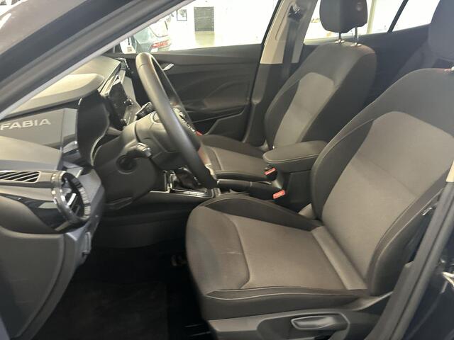 Skoda FABIA 1.0 TSI 115pk DSG Selection · Apple/Android Car Play · P-Sensoren · Cruise Control · Airco · 15'' Inch · Garantie t/m 21-10-2028 of 100.000km