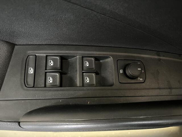 Skoda FABIA 1.0 TSI 115pk DSG Selection · Apple/Android Car Play · P-Sensoren · Cruise Control · Airco · 15'' Inch · Garantie t/m 21-10-2028 of 100.000km