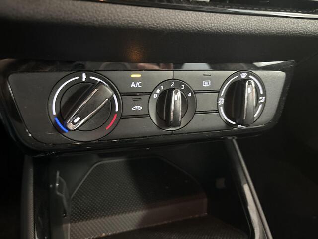 Skoda FABIA 1.0 TSI 115pk DSG Selection · Apple/Android Car Play · P-Sensoren · Cruise Control · Airco · 15'' Inch · Garantie t/m 21-10-2028 of 100.000km