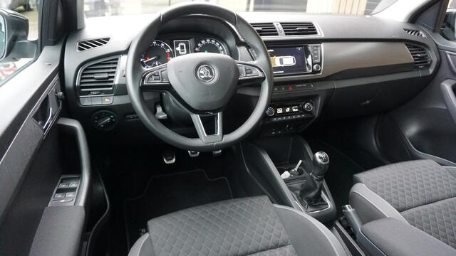 Skoda FABIA Combi 1.2 TSI 90pk Style Business Pano.dak Navi 16inch LM Stoelverwarming Sportstoelen *NL auto* 86468km!