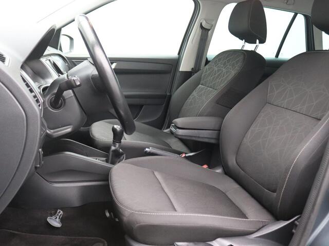 Skoda FABIA Combi 1.0 TSI Clever 95PK Trekhaak, Stoelverwarming, Climate control, Cruise control, Parkeersensoren achter, Navi, 16" LM Velgen