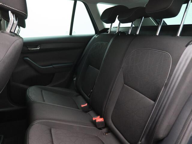 Skoda FABIA Combi 1.0 TSI Clever 95PK Trekhaak, Stoelverwarming, Climate control, Cruise control, Parkeersensoren achter, Navi, 16" LM Velgen