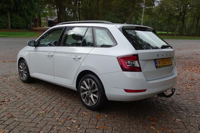 Skoda FABIA 1.0 TSI Bus. Edition Navigatie Trekhaak 1e eig