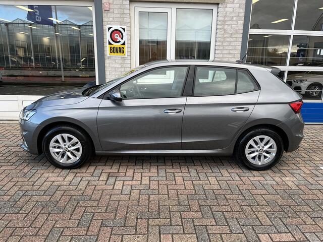 Skoda FABIA 1.0 TSI Selection / GARANTIE TM 10-2028/ LED/ CRUISE CONTROL/ DAB/ SMARTLINK/ BLUETOOTH/ PARK. SENSOREN A/ AIRCO/ LEDER MULTI. STUUR/ 15" LMV