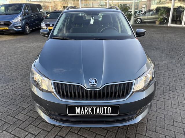 Skoda FABIA 1.0 TSI Ambition Cruise Trekhaak Bluetooth Parkeersensoren !!