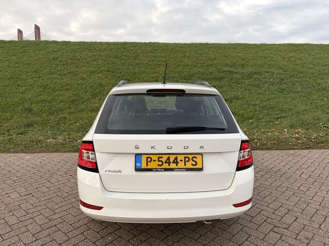 Skoda FABIA Combi 1.0 TSI Active BTW Auto | Apple Carplay | Lederen multifunct. Stuur | Airco