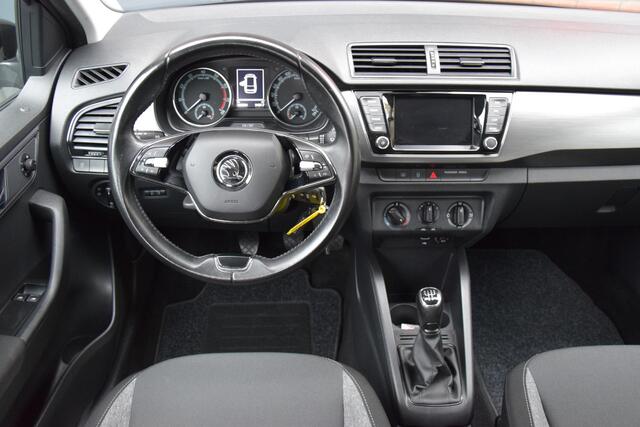 Skoda FABIA Combi 1.0 TSI 96PK Business Edition | Org. NL | BOVAG Garantie | Trekhaak | Navigatie | 16'' Velgen | All Season Banden | PDC Achter | Cruise Control | Apple Carplay/Android Auto |