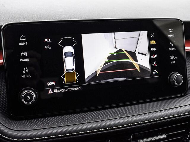 Skoda FABIA 1.0 TSI 115pk DSG Monte Carlo · Apple/Android Car Play · Camera · Keyless · P-Sensoren · Sfeerverlichting · 17'' Inch · Garantie t/m 13-10-2028 of 100.000km