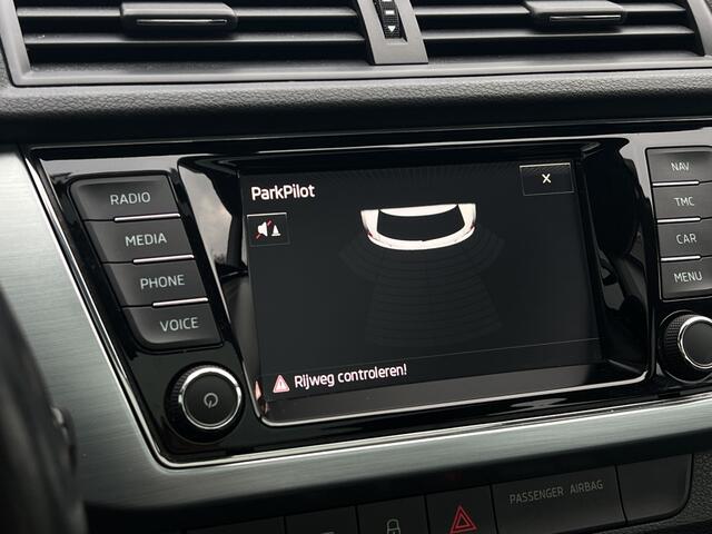 Skoda FABIA 1.2 TSI Ambition Businessline Pro | Pano | Parkeersensoren | Navi |