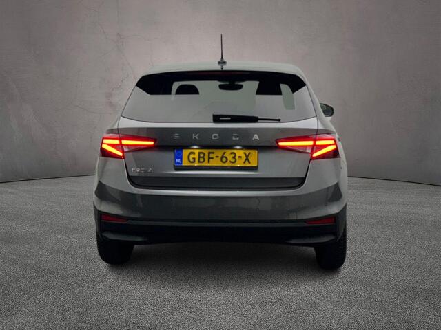 Skoda FABIA Selection 1.0 TSI 95pk Cruise control, Airco, LED koplampen, DAB, Radio, Parkeersensor achter, Bluetooth, App connect, Bluetooth