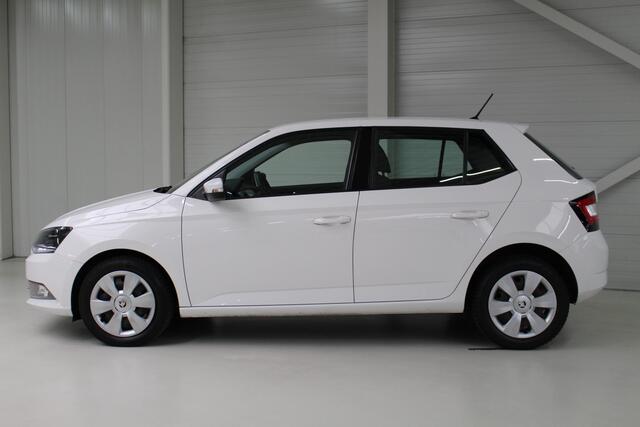 Skoda FABIA 1.0 Ambition Navigatie | Cruise Control | Airco | Leder stuurwiel