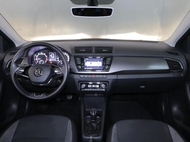 Skoda FABIA Combi 1.0 TSI Business Edition 95 pk | Navigatie via App | Parkeersensoren | Autom. airco | Cruise control | Stoelverwarming |