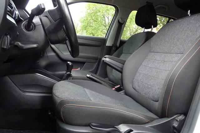 Skoda FABIA Combi 1.0 TSI Bus. Edition Navigatie Trekhaak 1e eig