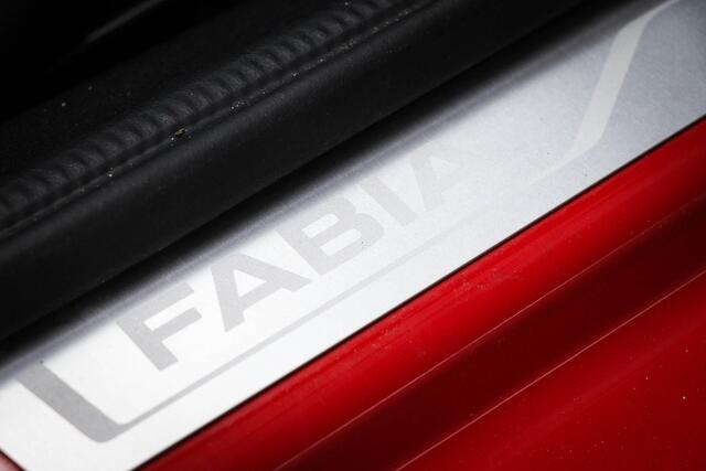 Skoda FABIA Combi 1.0 TSI Business Edition | NAVIGATIE PACK | DAB | SMARTLINK | PDC