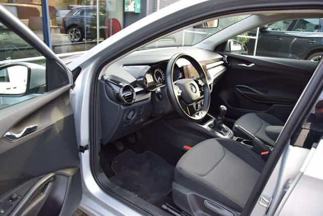 Skoda FABIA 1.0 TSI 96PK Ambition | Org. NL | BOVAG Garantie | 16'' Velgen | All Season Banden | Navigatie | LED Koplampen | PDC Achter | AppleCarplay/AndroidAuto | Airco | DAB |