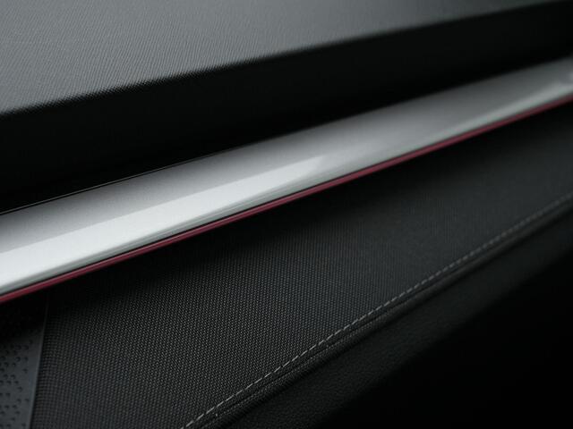 Skoda FABIA 1.0 TSI 110 pk Style | Adaptive Cruise | Navigatie | Parkeersensoren voor/achter | Carplay