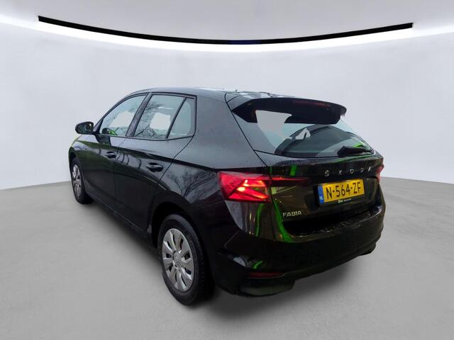 Skoda FABIA 1.0 TSI Ambition LED / PDC