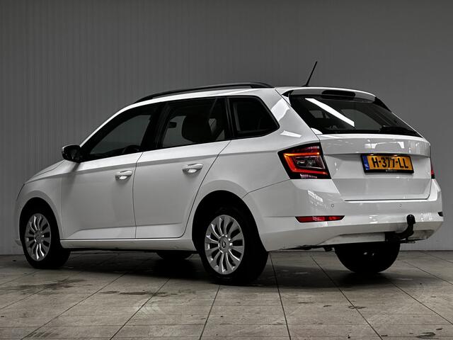 Skoda FABIA Combi 1.0 TSI Ambition /Trekhaak! /Apple + Android /Navi /Climat /Cruise /Elek. pakket /Bluetooth /USB /Multi. LEDER Stuur /PDC /LED Dagrijverl. /Isofix /Armsteun /Dakrails.