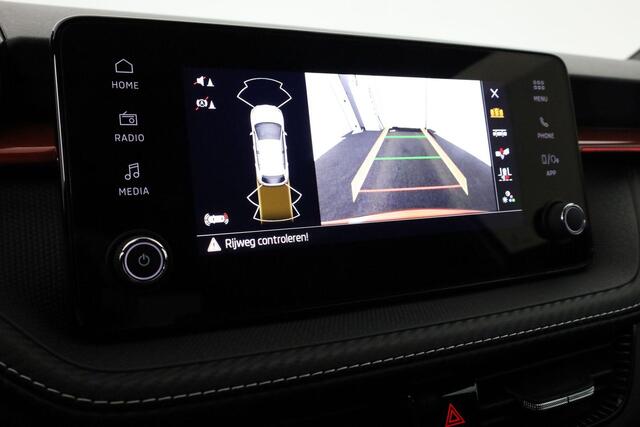 Skoda FABIA 1.0 TSI Monte Carlo | ACC | 17 inch | Keyless | Stoelverwarming