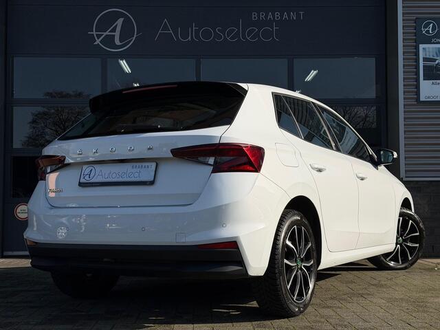 Skoda FABIA 1.0 TSI Color Edition Pano Camera CarPlay