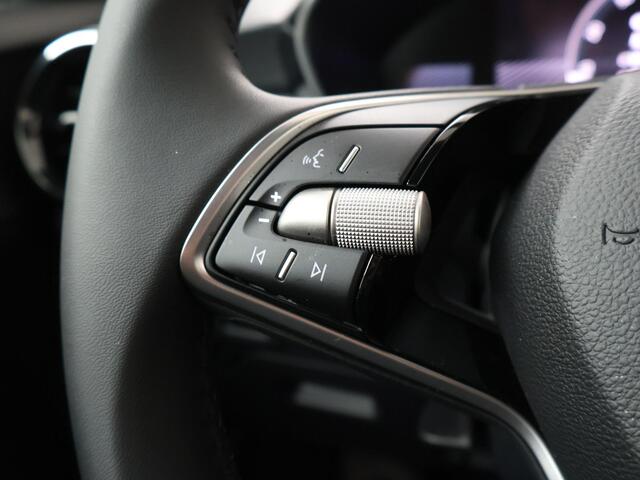 Skoda FABIA Selection 1.0 TSI 95 pk | 17" All-season | Apple CarPlay / Android Auto | Parkeersensoren | Cruise control | Getint glas |