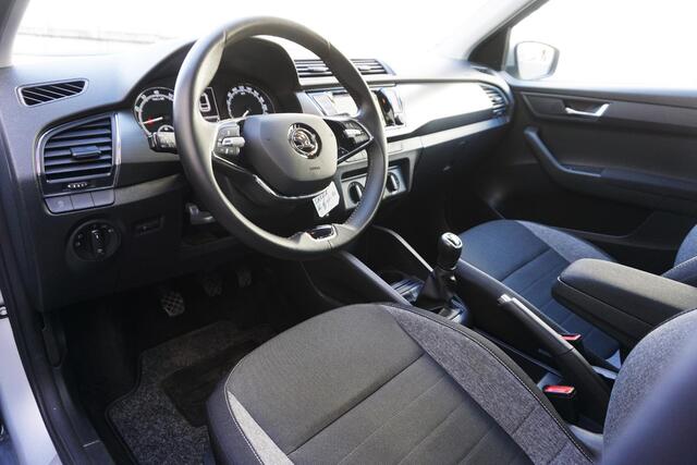 Skoda FABIA Combi 1.0 TSI Business Edition/Trekhaak/Navigatie/ Travel Pakket.