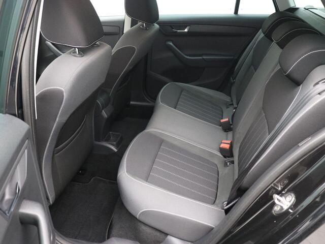 Skoda FABIA Combi 1.0 TSI Style / Airco Climat Control / Cruise Control / Apple CarPlay & Android Auto / Navigatie / Parkersensoren Voor & Achter / LMV / LED Dagrijverlichting