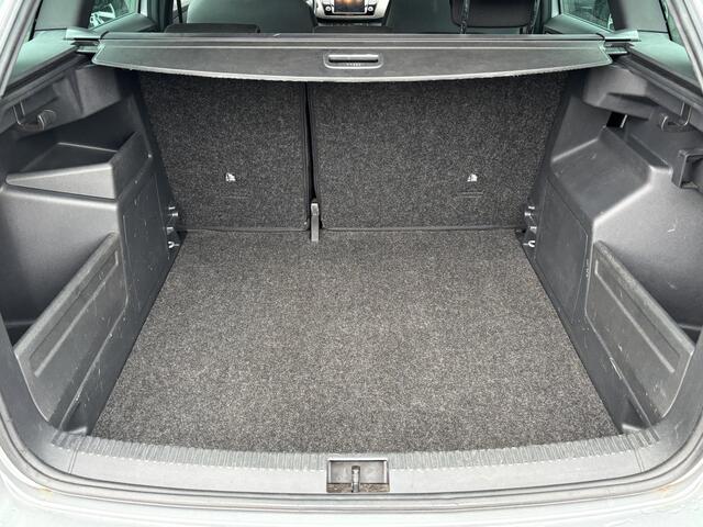 Skoda FABIA Combi 1.0 TSI Business Edition Stoelverwarming, Trekhaak & App-Connect