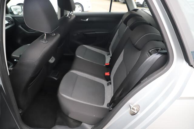 Skoda FABIA Combi 1.0 TSI Business Edition 95PK 16 inch LMV Navigatie Carplay Android Airco Cruise Control Parkeersensor