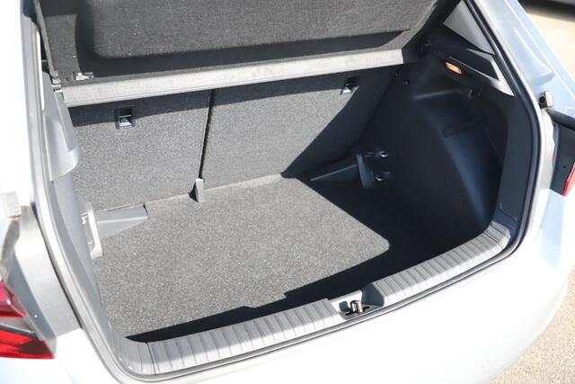 Skoda FABIA 1.0 TSI Ambition 95PK Carplay Android Navigatie Airco Cruise Control Parkeersensor