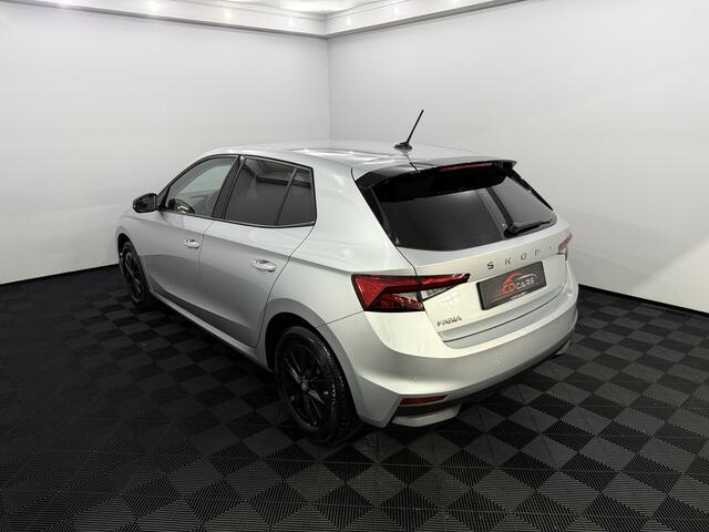 Skoda FABIA 1.0 TSI Business Edition Camera, Apple carplay, Keyless start, Virtual desk, Airco, Stoelverwarming, A start stop, Cruise control, Lichtmetalen velgen