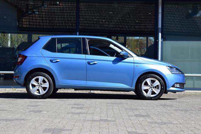 Skoda FABIA 1.0 Clever | Org. NL | BOVAG Garantie | Navigatie | Cruise&Climate Control | Parkeersensoren Achter | Apple Carplay/Android Auto | LED Dagrijverlichting |
