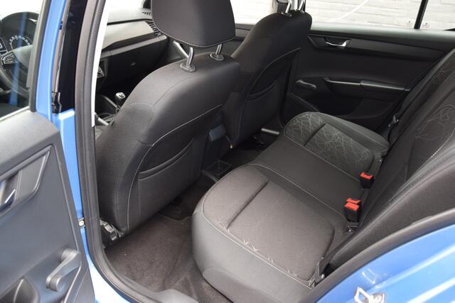 Skoda FABIA 1.0 Clever | Org. NL | BOVAG Garantie | Navigatie | Cruise&Climate Control | Parkeersensoren Achter | Apple Carplay/Android Auto | LED Dagrijverlichting |