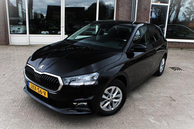 Skoda FABIA 1.0 TSI Carplay, Volledig digitaal, Achteruitrijcamera, NAVI, Stoelverwarming, CC, LED, Keyless, Parksens. V en A, 15" LMV