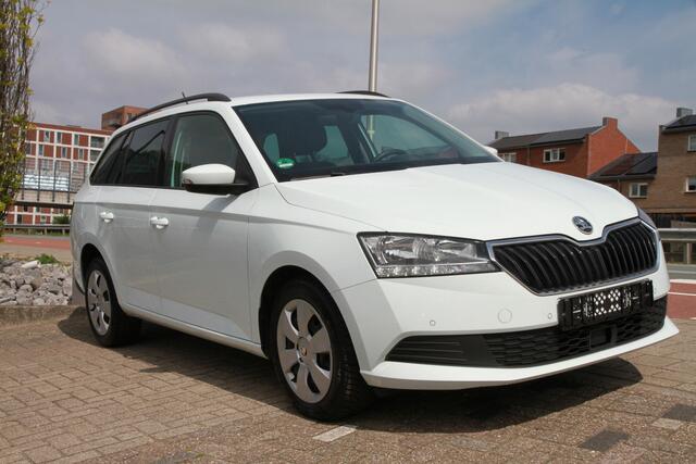 Skoda FABIA Combi 1.0 TSI Ambition NAVIGATIE | AIRCO | Apple CarPlay | Achteruitrijcamera |
