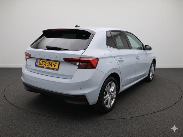 Skoda FABIA 1.0 TSI Business Edition Navigatie via App | Climatronic | Camera | PDC | Stoelverwarming | LED