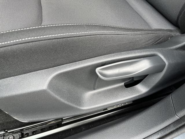 Skoda FABIA 1.0 TSI Selection / GARANTIE TM 07-2029/ AUTOMAAT/ SMARTLINK/ PARKEERSENSOREN/ CRUISE CONTROL/ DIGITAL DASHBOARD/ KEYLESS/ DAB/ AIRCO/ 15'' LMV